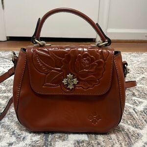 Like new Patricia Nash cross body